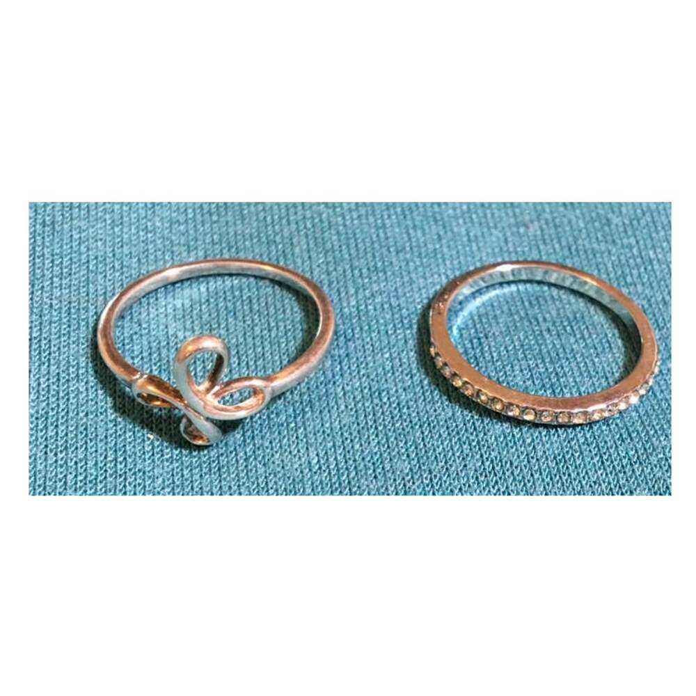 Premier Designs Adorable Size 6 1/2 Silver Tone Cross and Rhinestone Rings